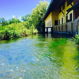 Vakantieboerderij Helianthus, Oleggio